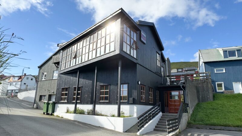 Inni á Støð 5 – Jatnavegur 30 — 3r, 280m²